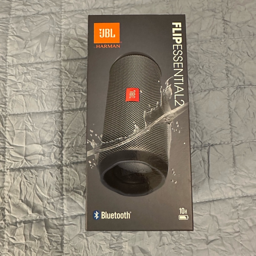 JBL Flip Essential 2 Speaker in Gray